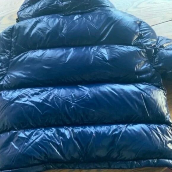 ARITZIA SUPER PUFF super shorty admiral 700 down fill/ M/NWT/sold out - Picture 4 of 4